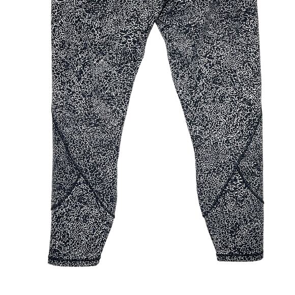 LULULEMON In Movement Tight Crop Pants Everlux Diffuse Starlight Black Size 12 - Picture 6 of 12